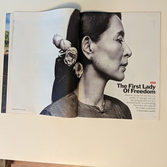 Time Magazine The Fighter January 10 2011 Burma's Aung San Suu Kyi - Picture 7 of 13